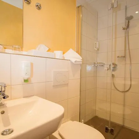 Szálloda Restaurant Falken 3*